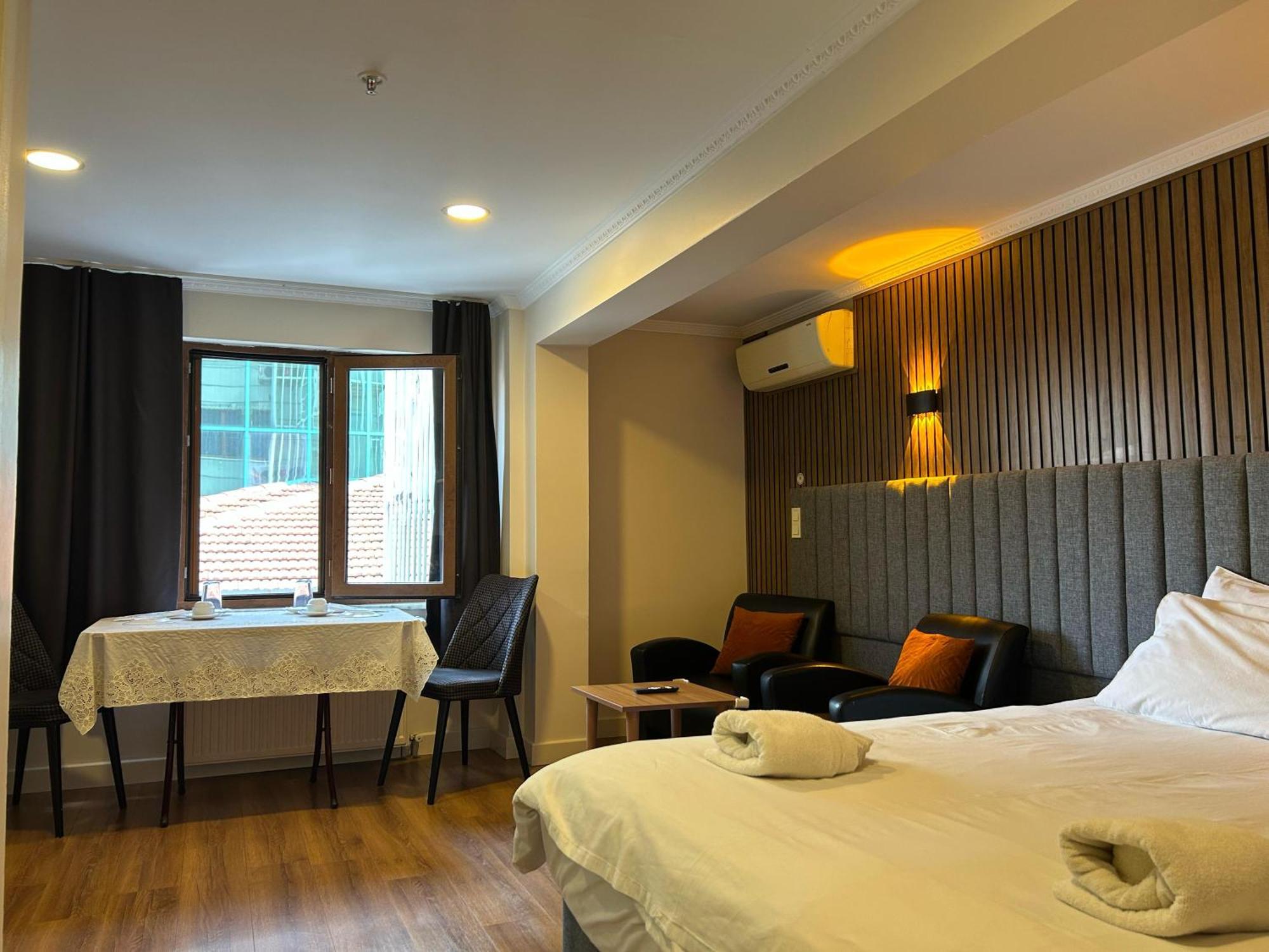 Otel Naila 2*